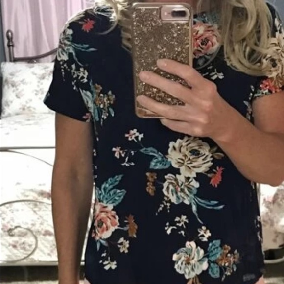 Floral Print Rolled Cuff Top - Picture 6 of 7